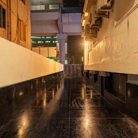 Lime Boutique B&B Gk-1 At Kailash Colony Metro , Greater Kailash Near Eros Hotel Nehru Place Нью-Дели Экстерьер фото